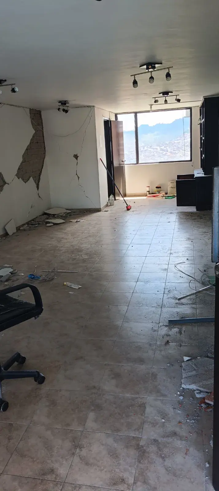 Foto 3 de Perdí todo lo de mi negocio y necesito volver a tener mercancía para vender